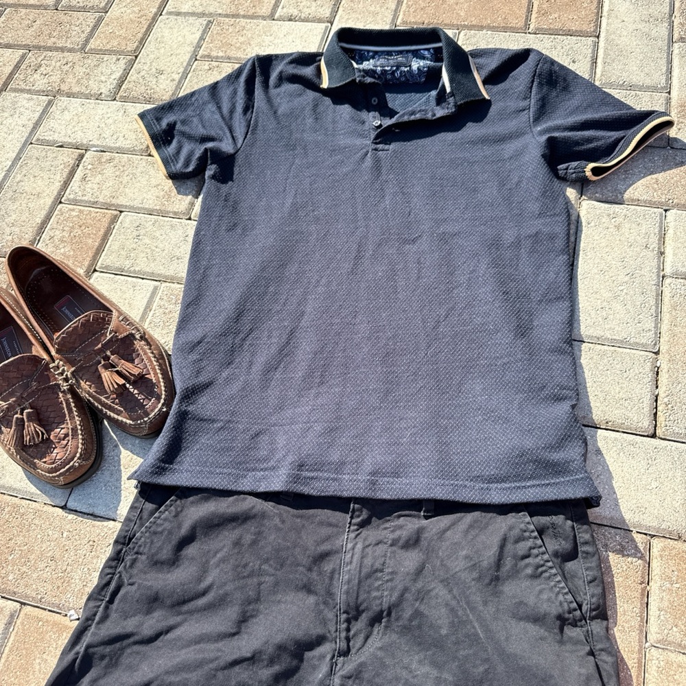DENIM & FLOWER NAVY POLO 🔵 TINY WHITE DOT PRINT — SIZE M — GREAT CONDITION